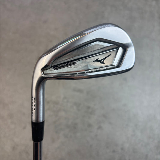 Mizuno JPX 921 Hot Metal (6–PW) - Vänster - Stiff – begagnad golfklubba – bild 1