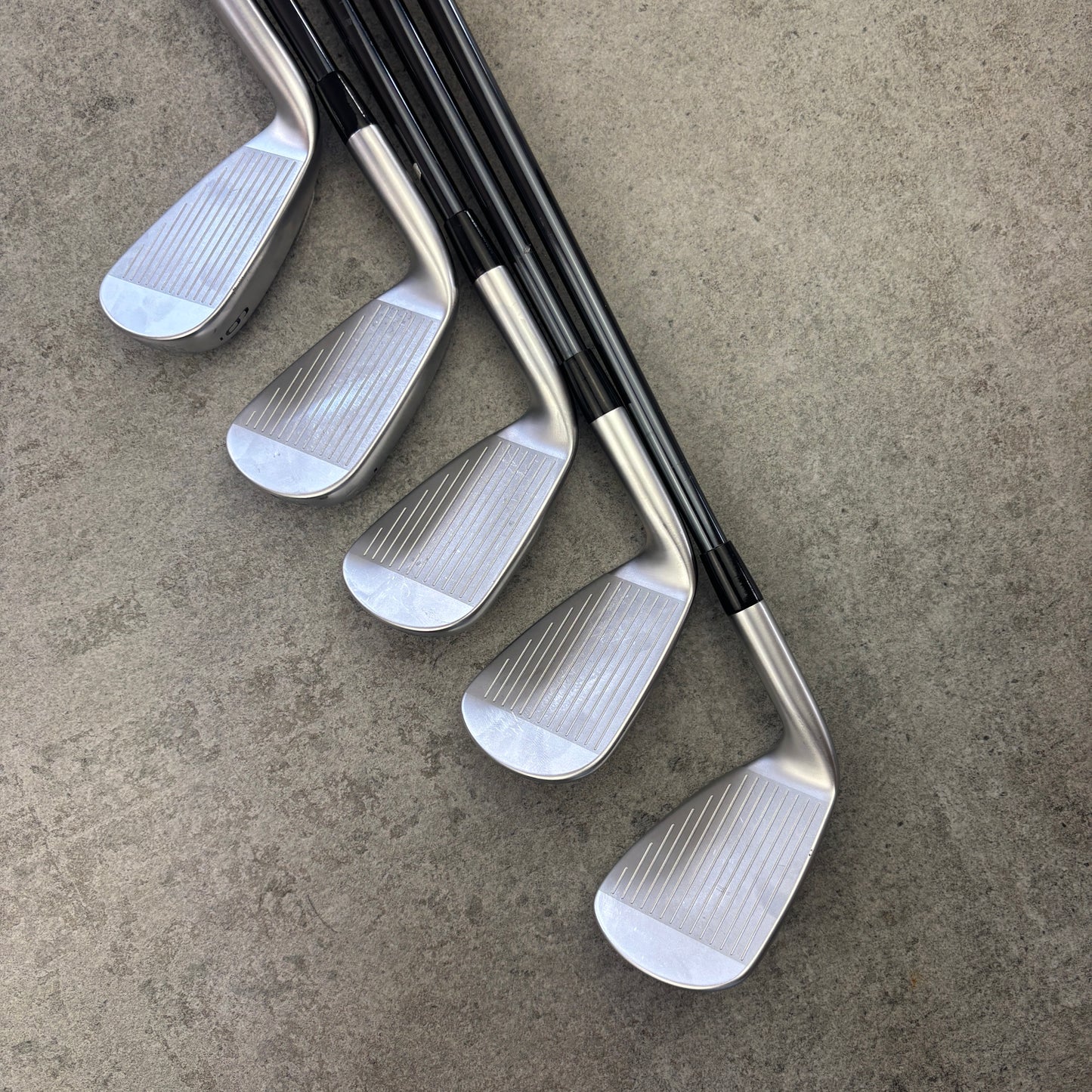 Mizuno JPX 925 Hot Metal järnset (6–PW) – Regular