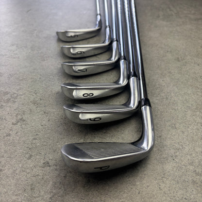 Titleist 718 AP3 järnset (5–PW) – Stiff