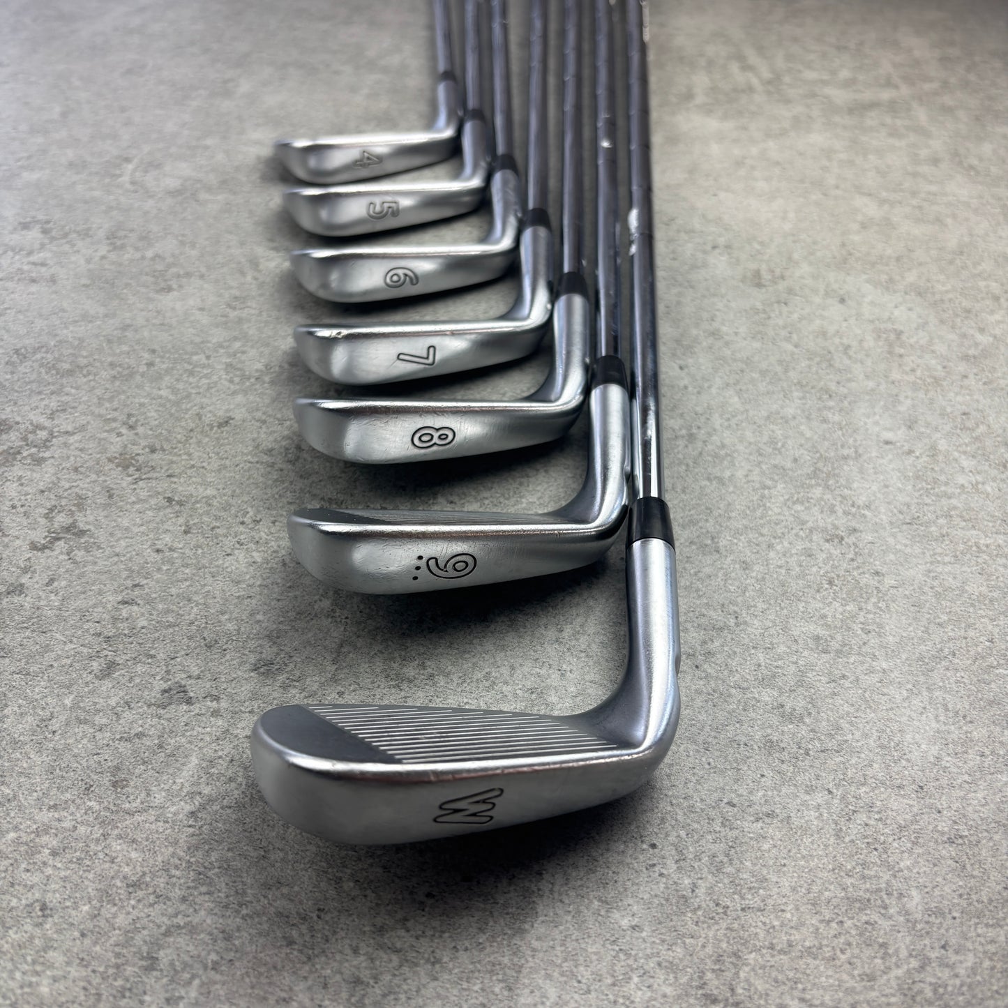 Ping iBlade järnset 4–PW – Dynamic Gold 120 S300 Stiff – Blue Dot