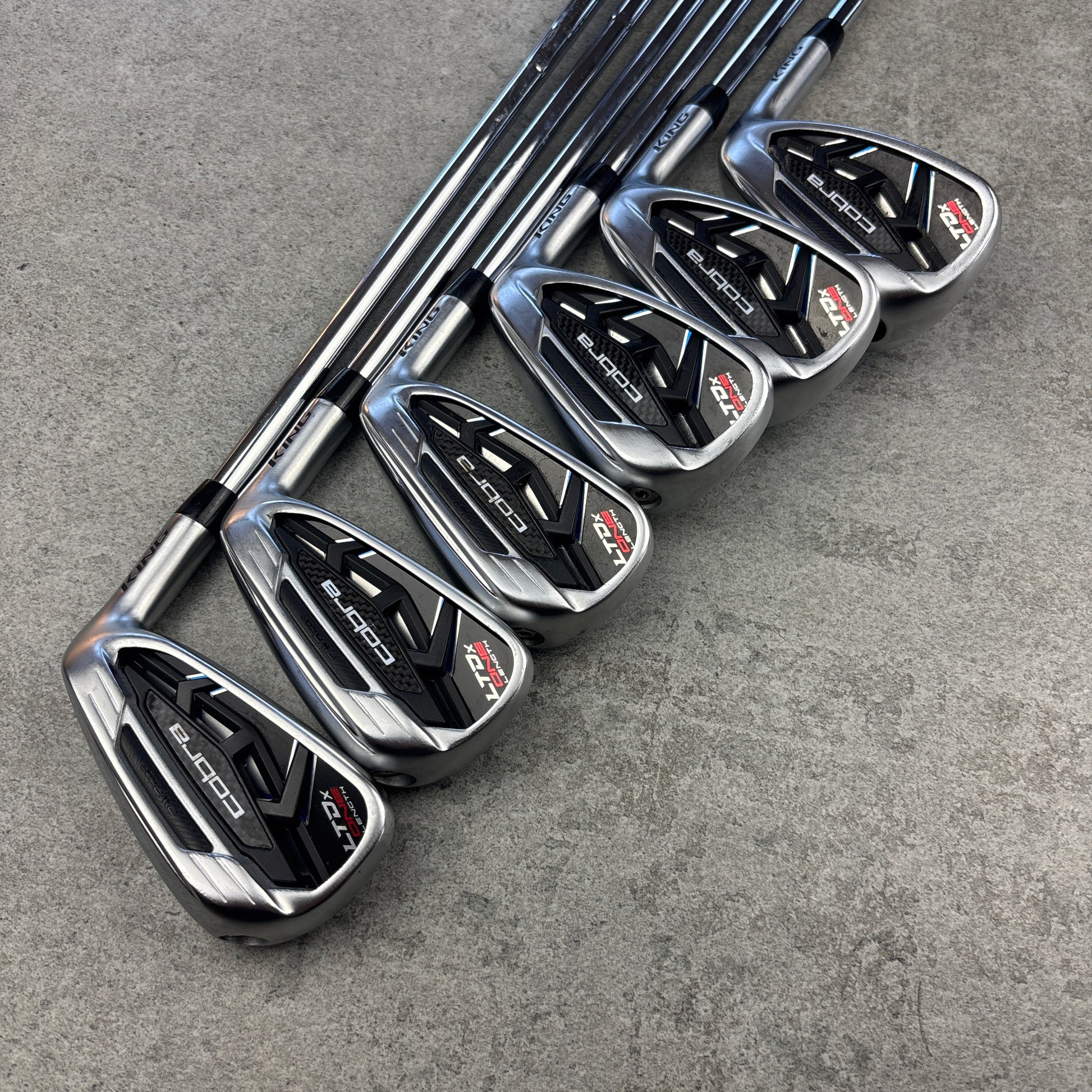 Cobra LTDx ONE Length Järnset 5–PW – KBS Tour 90 Stiff – begagnad golfklubba – bild 2