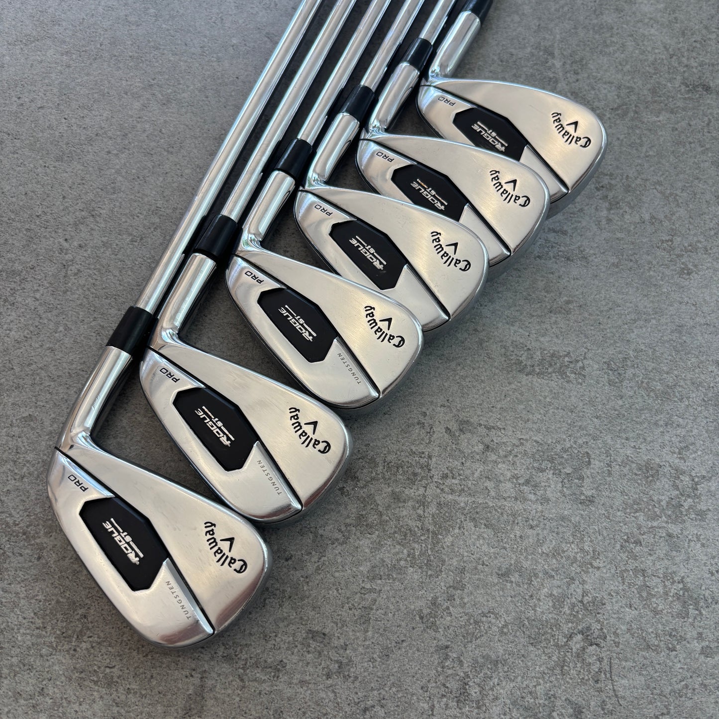 Callaway Rogue ST Pro järnset (5–PW) – Stiff – begagnad golfklubba – bild 2