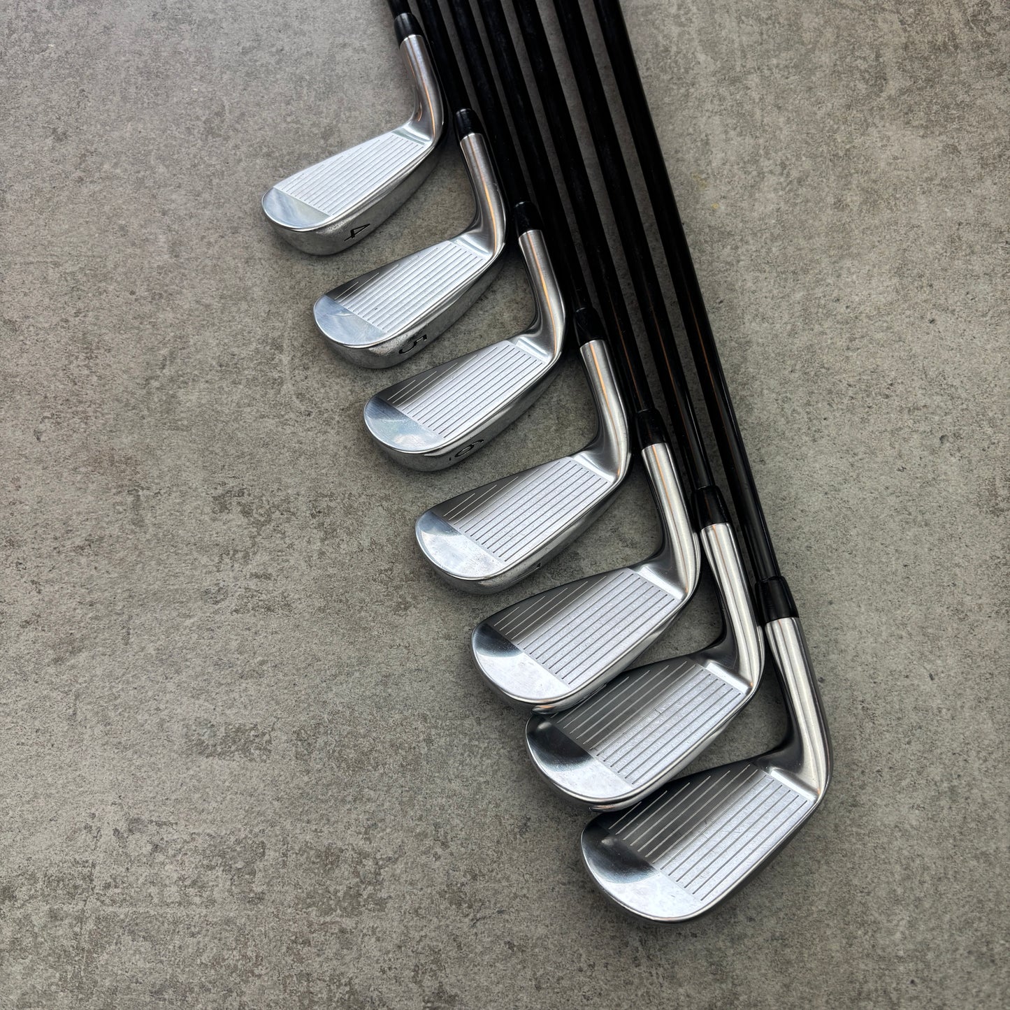 Titleist 718 AP3 järnset (4–P) - Regular