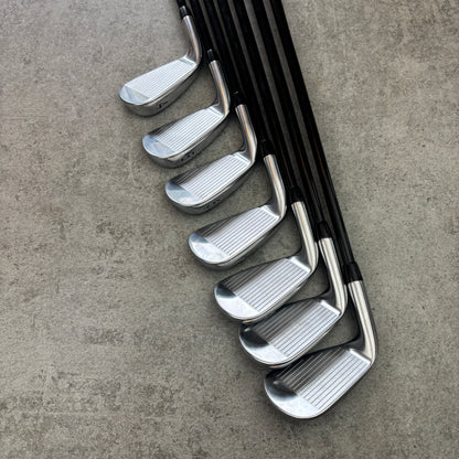 Titleist 718 AP3 järnset (4–P) - Regular