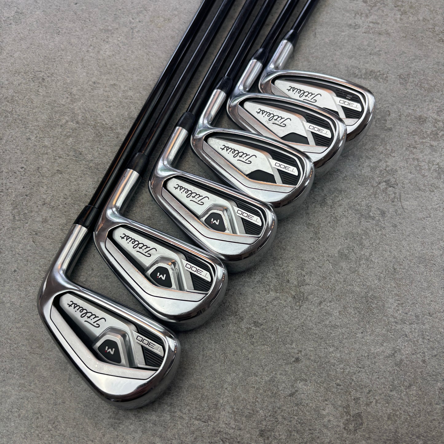 Titleist T300 järnset (5–P) - Regular