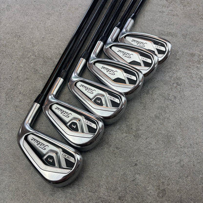 Titleist T300 järnset (5–P) - Regular