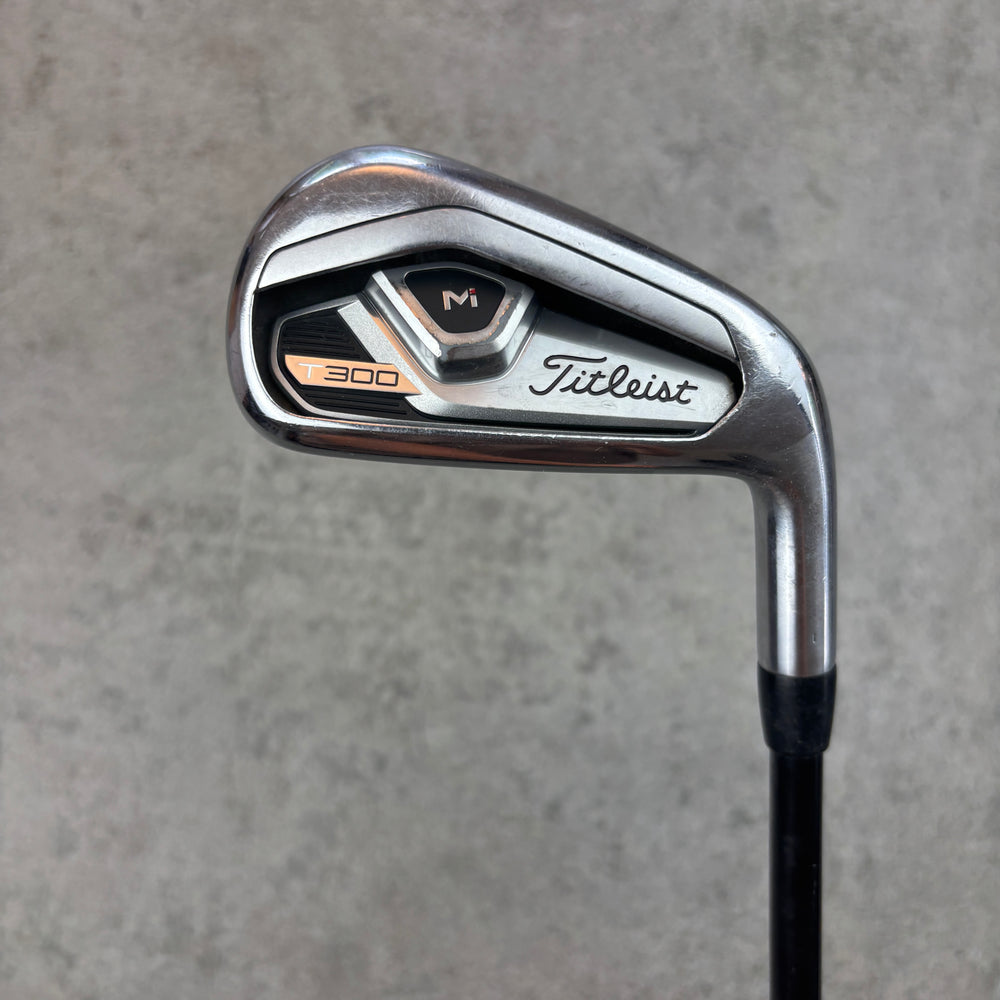 Titleist T300 järnset (5–P) - Regular
