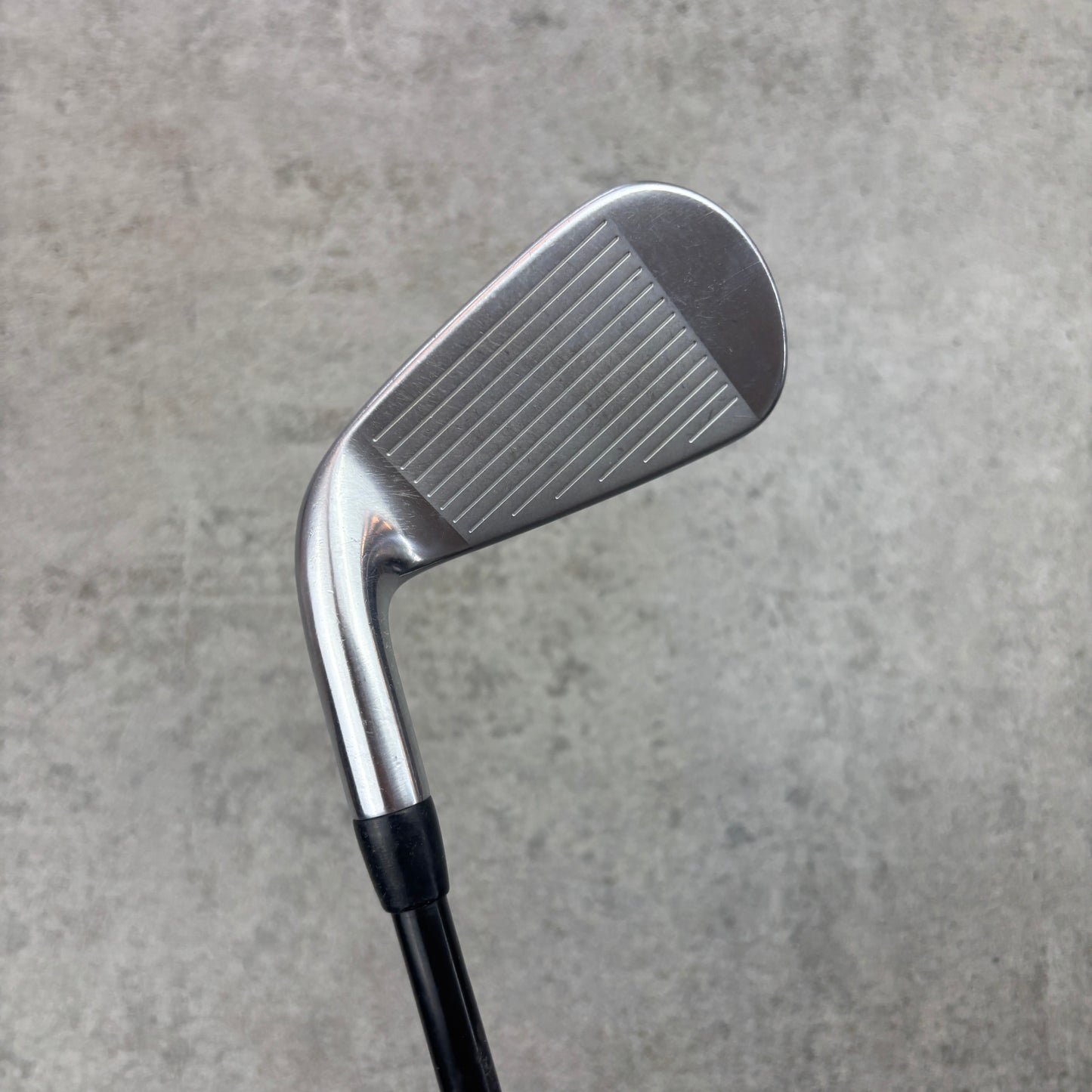 Titleist T300 järnset (5–P) - Regular