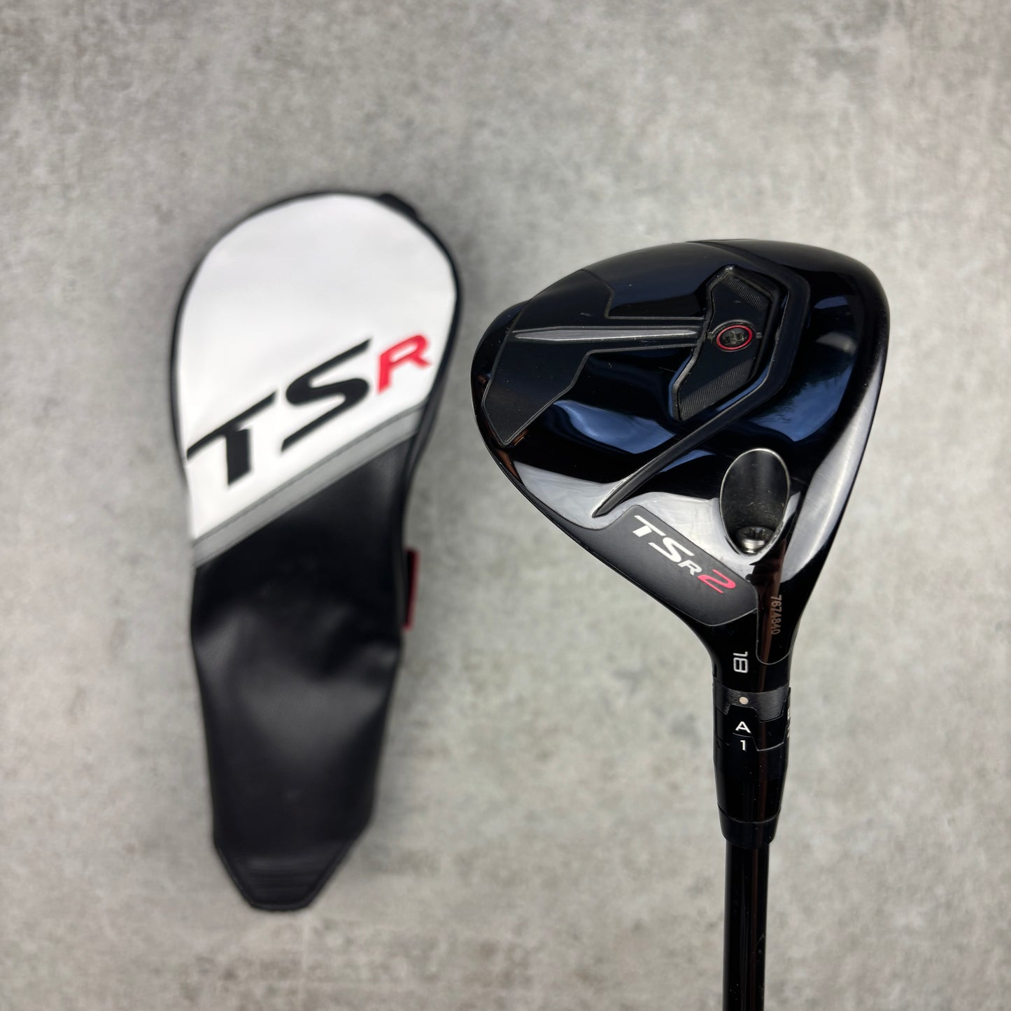 Titleist TSR2 hybrid 3 (18°) – Stiff