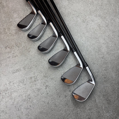 Titleist 718 AP3/T200 combo-järnset 5–PW – Regular grafit