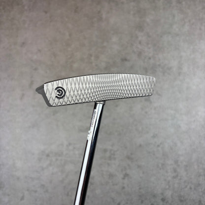 Cleveland HB SOFT 2 Model 8C putter 35 tum – Centerskaftad