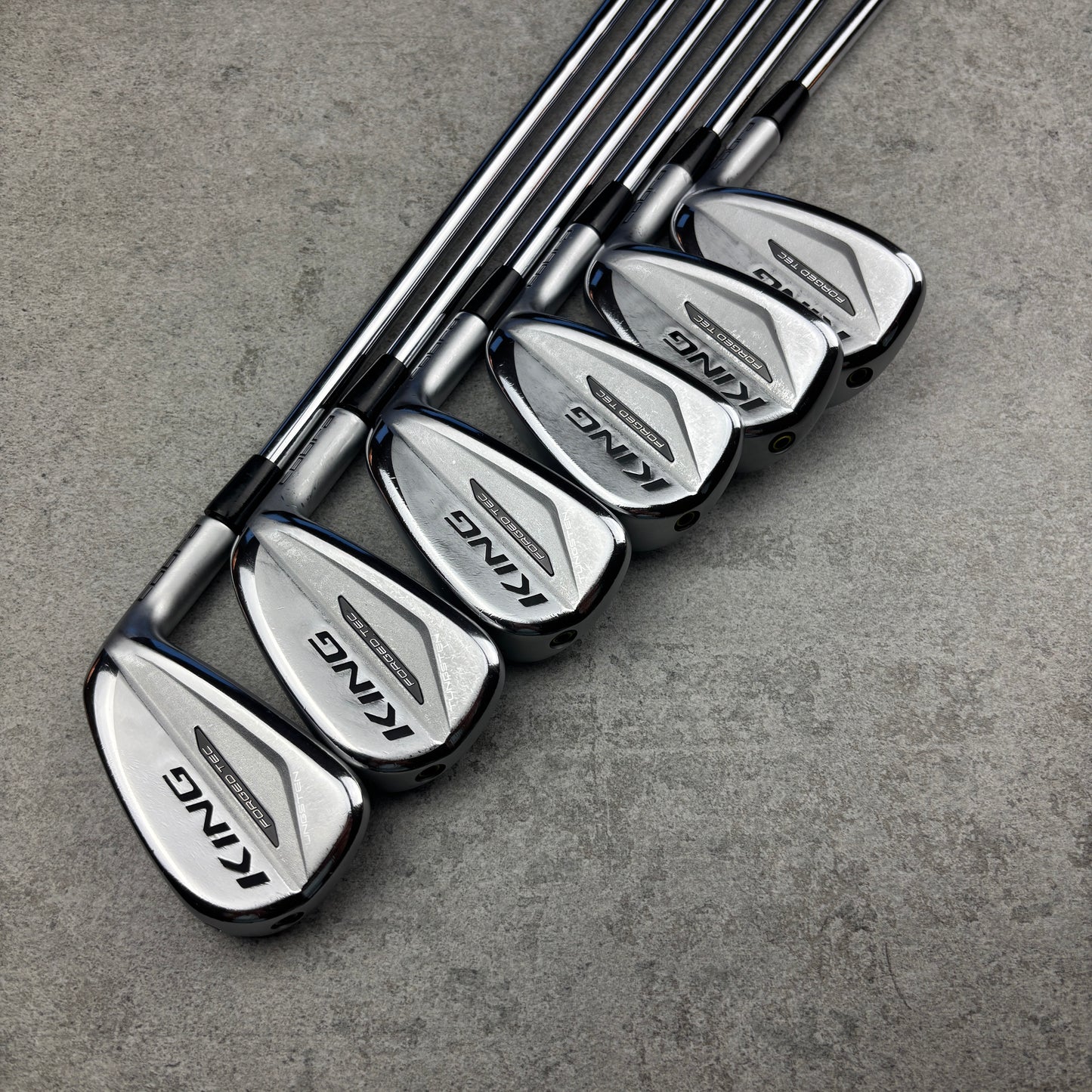 Cobra King Forged Tec järnset (5–P) – Regular