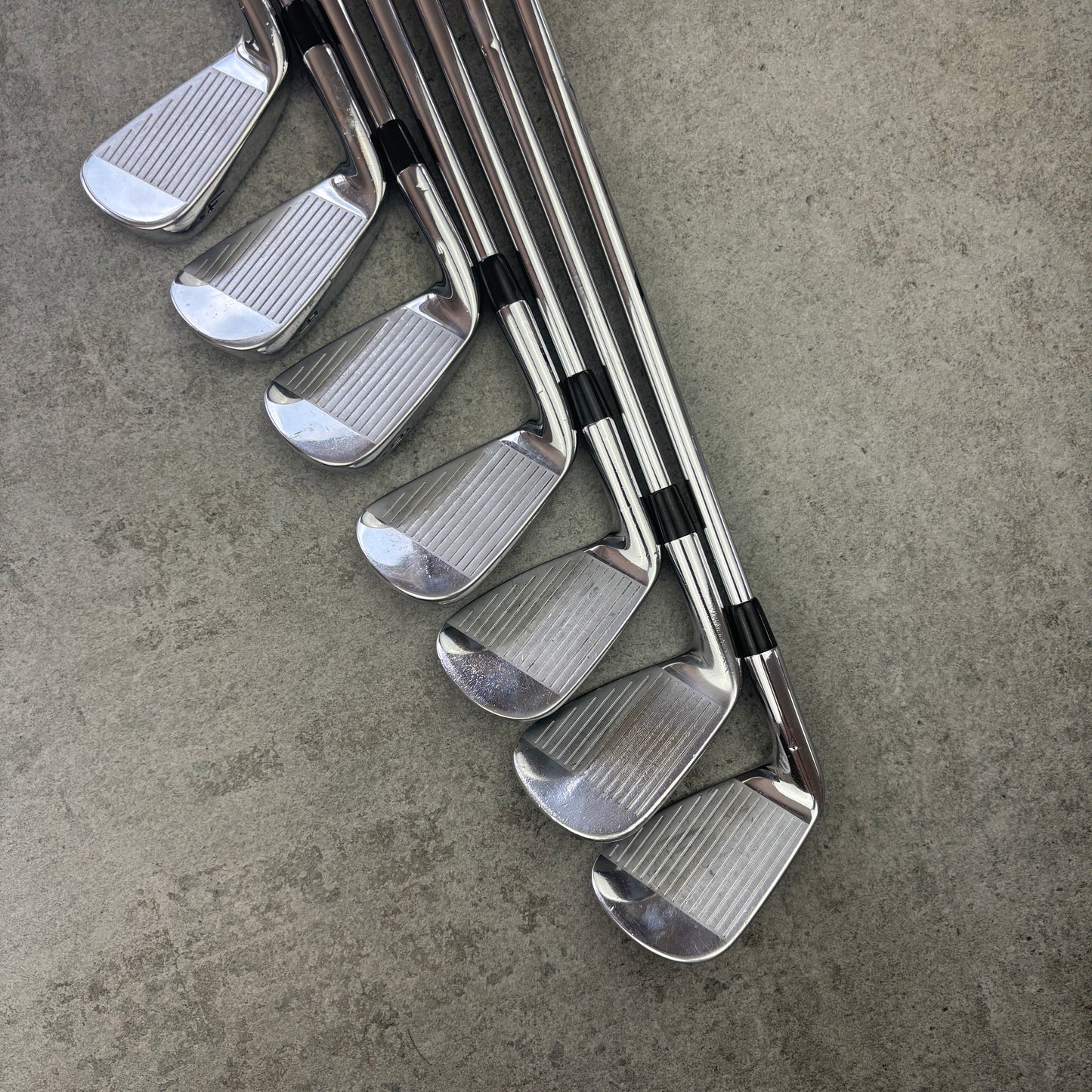 Callaway Apex Pro 19 järnset (4–PW) – X-Stiff (J9 Stiff)