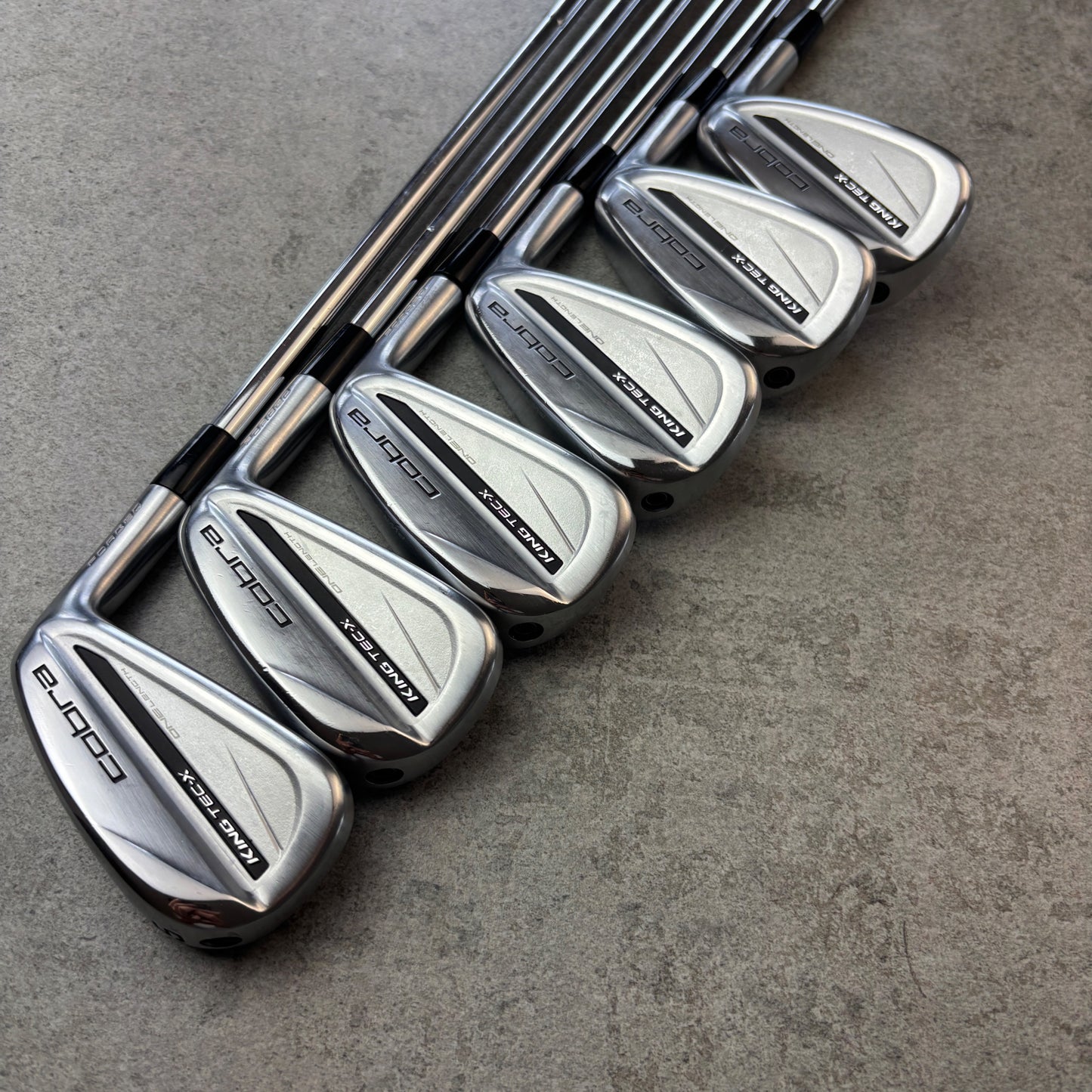Cobra KING TEC-X ONE Length järnset (5–PW) – Regular – begagnad golfklubba – bild 2
