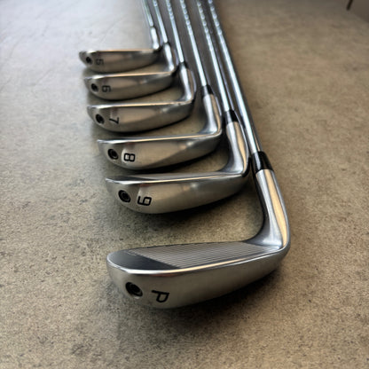 Cobra KING TEC-X ONE Length järnset (5–PW) – Regular – begagnad golfklubba – bild 4