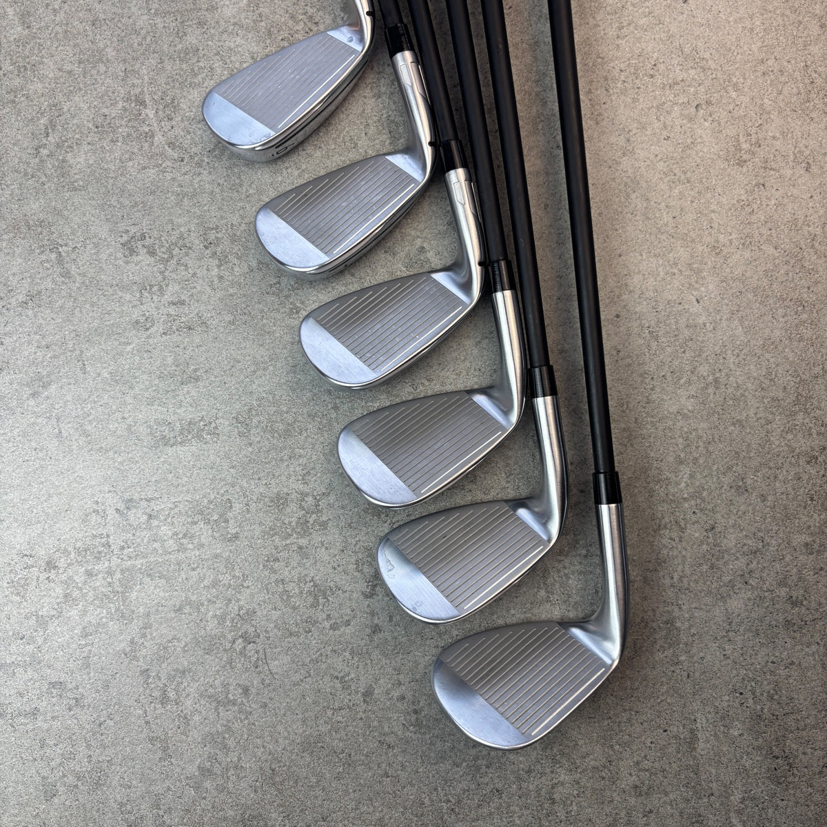 TaylorMade Qi Max HL (6–P + SW) - Senior – begagnad golfklubba – bild 4