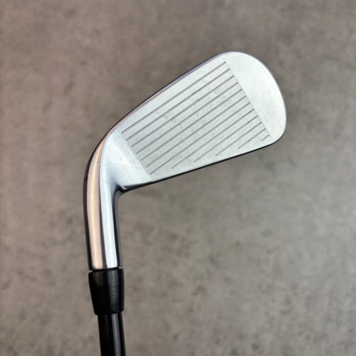 Titleist U•505 2 18° - X-Stiff – begagnad golfklubba – bild 2