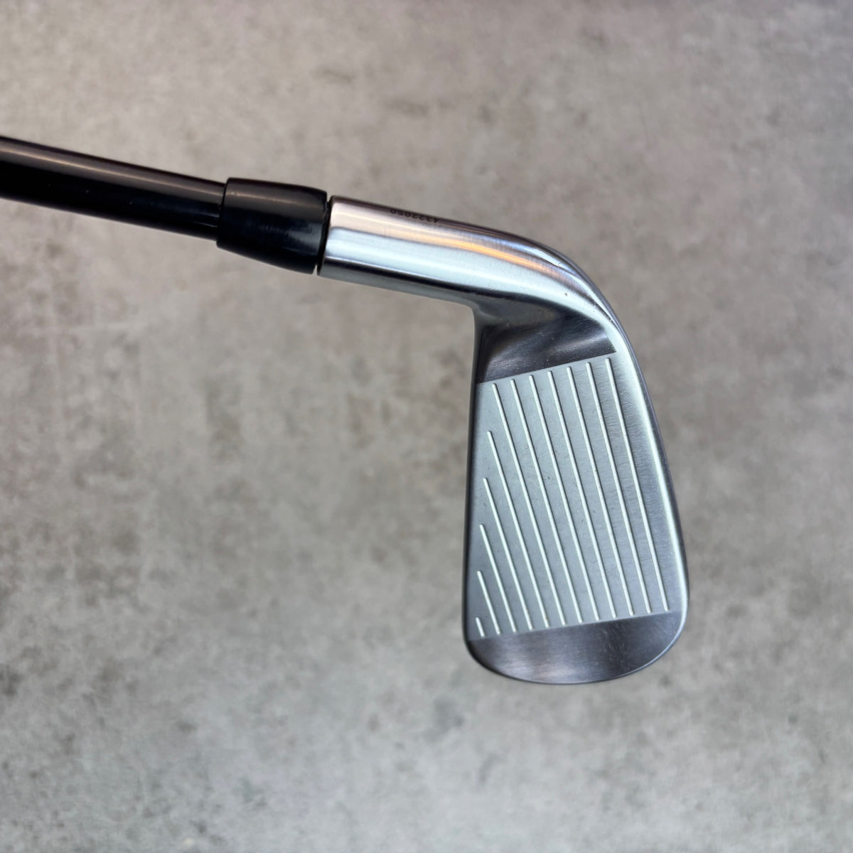 Titleist U•505 2 18° - X-Stiff – begagnad golfklubba – bild 4
