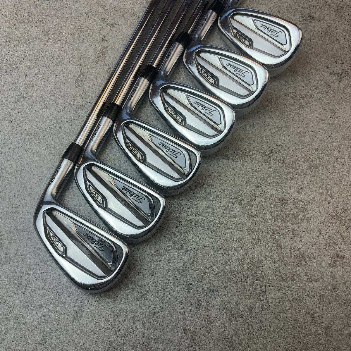 Titleist T100·S (5–P) - Regular – begagnad golfklubba – bild 2