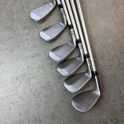 TaylorMade Stealth (6–P + SW) - Ladies – begagnad golfklubba – bild 3