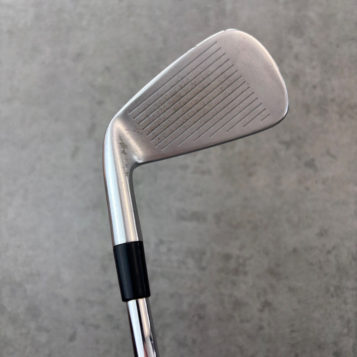 TaylorMade P790 (6–P) - Stiff – begagnad golfklubba – bild 7