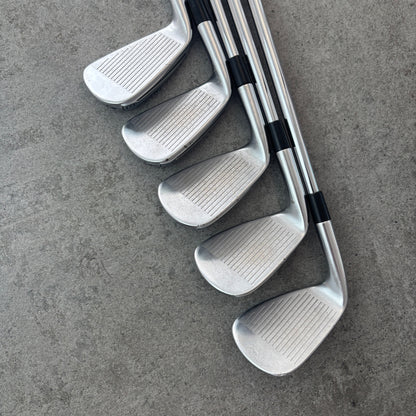TaylorMade P790 (6–P) - Stiff – begagnad golfklubba – bild 3