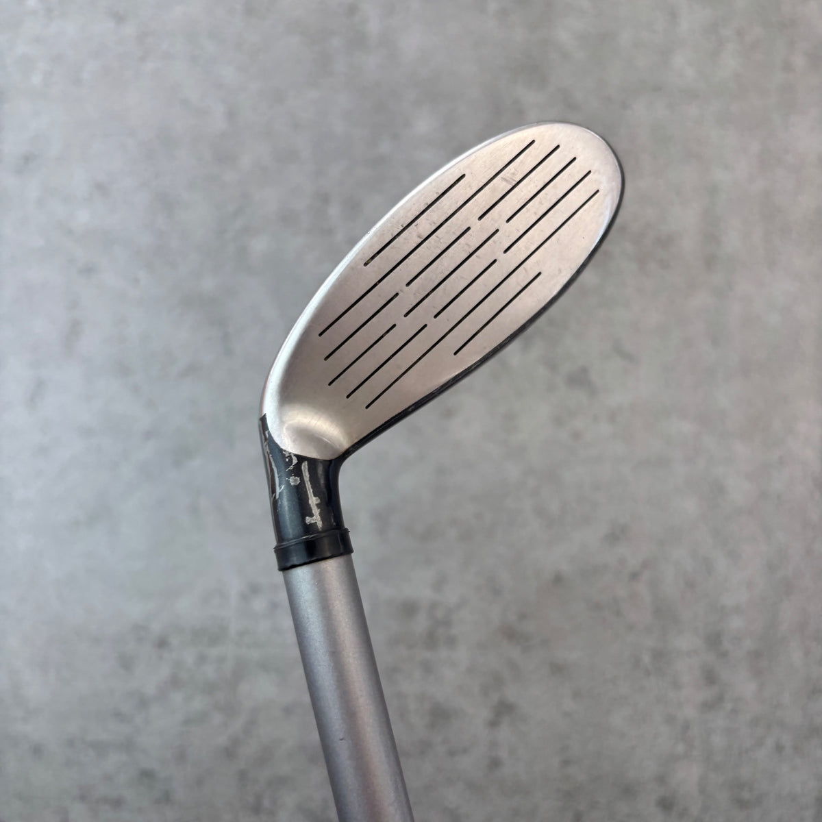 Wilson Fat Shaft H4 21° - Oklart – begagnad golfklubba – bild 2
