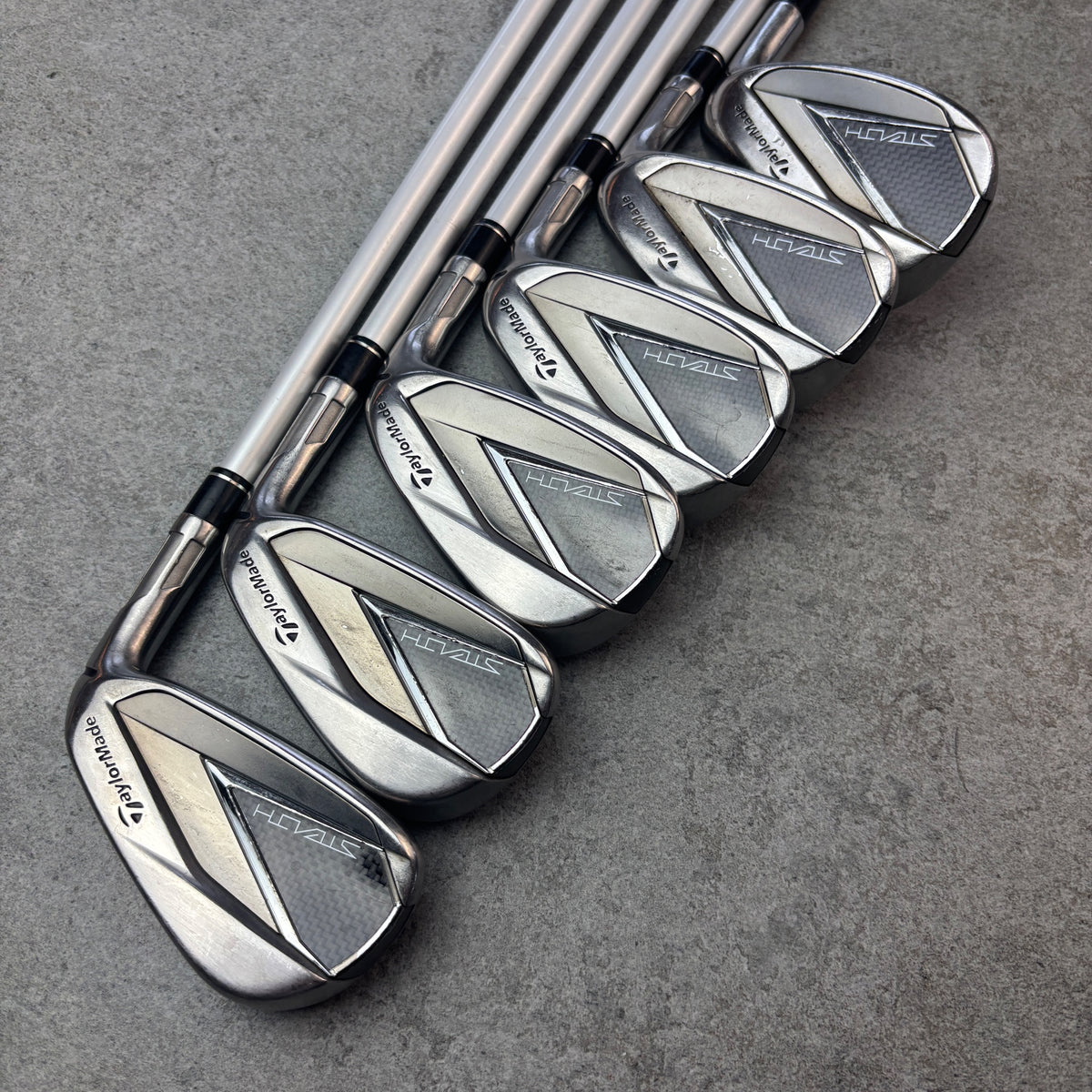TaylorMade Stealth (6–P + SW) - Ladies – begagnad golfklubba – bild 2